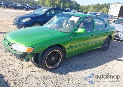 1995 Honda Accord Lx/Ex from USA, damaged, VIN 1HGCD5635SA159322